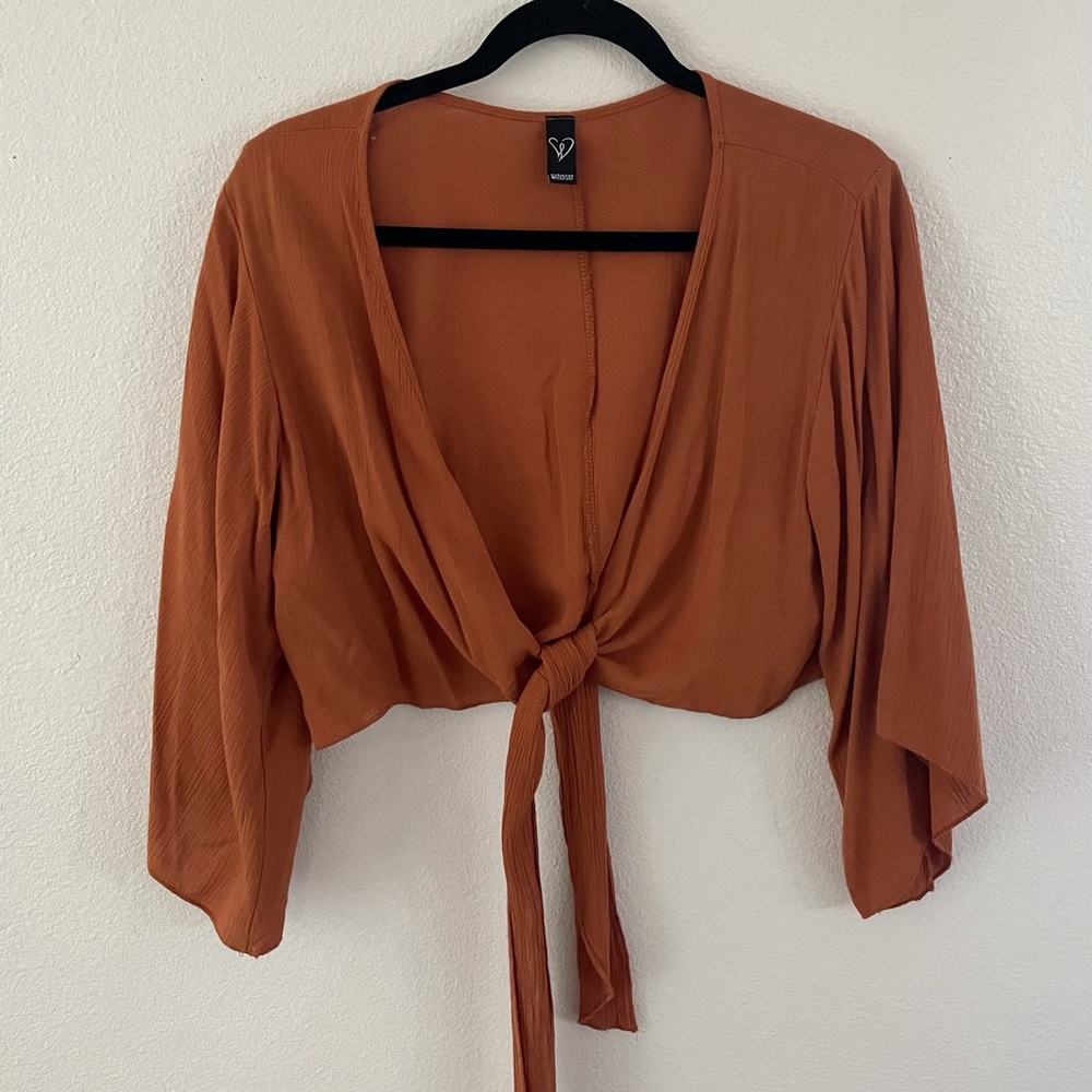 Windsor crop tie top